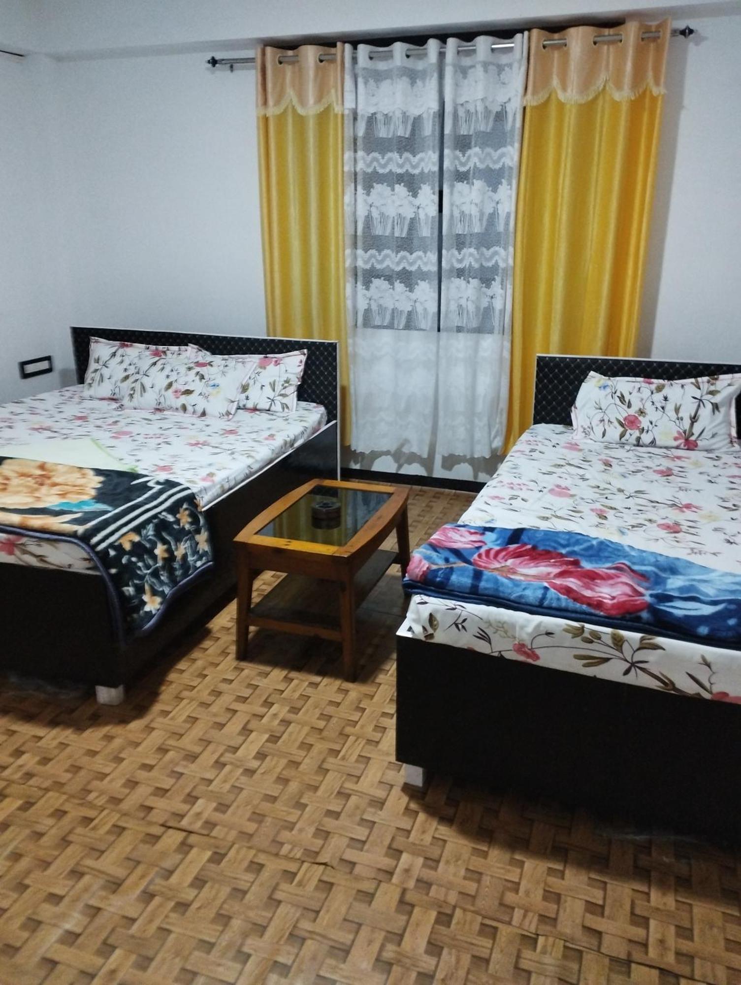 Sunset View Guest House 乞拉朋齐 外观 照片